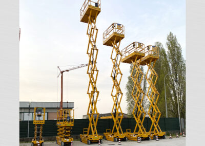 PIATTAFORME VERTICALI A PANTOGRAFO ELETTRICHE 14 MT