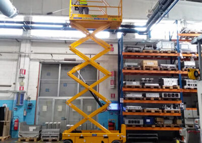 PIATTAFORME A PANTOGRAFO VERTICALI ELETTRICHE 10 MT
